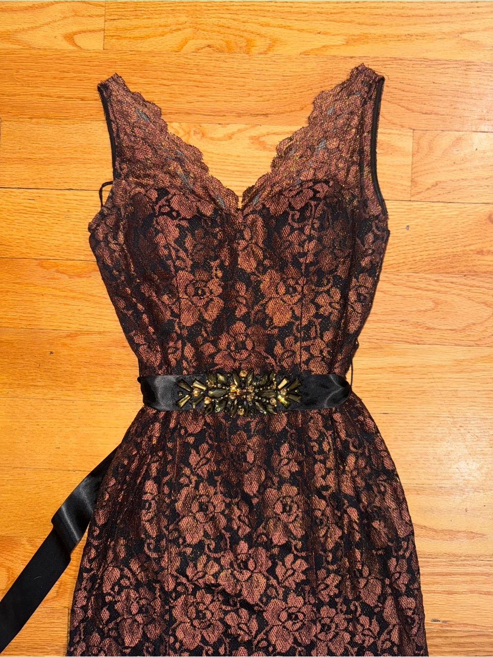 Cache dress - Picture 2 of 7